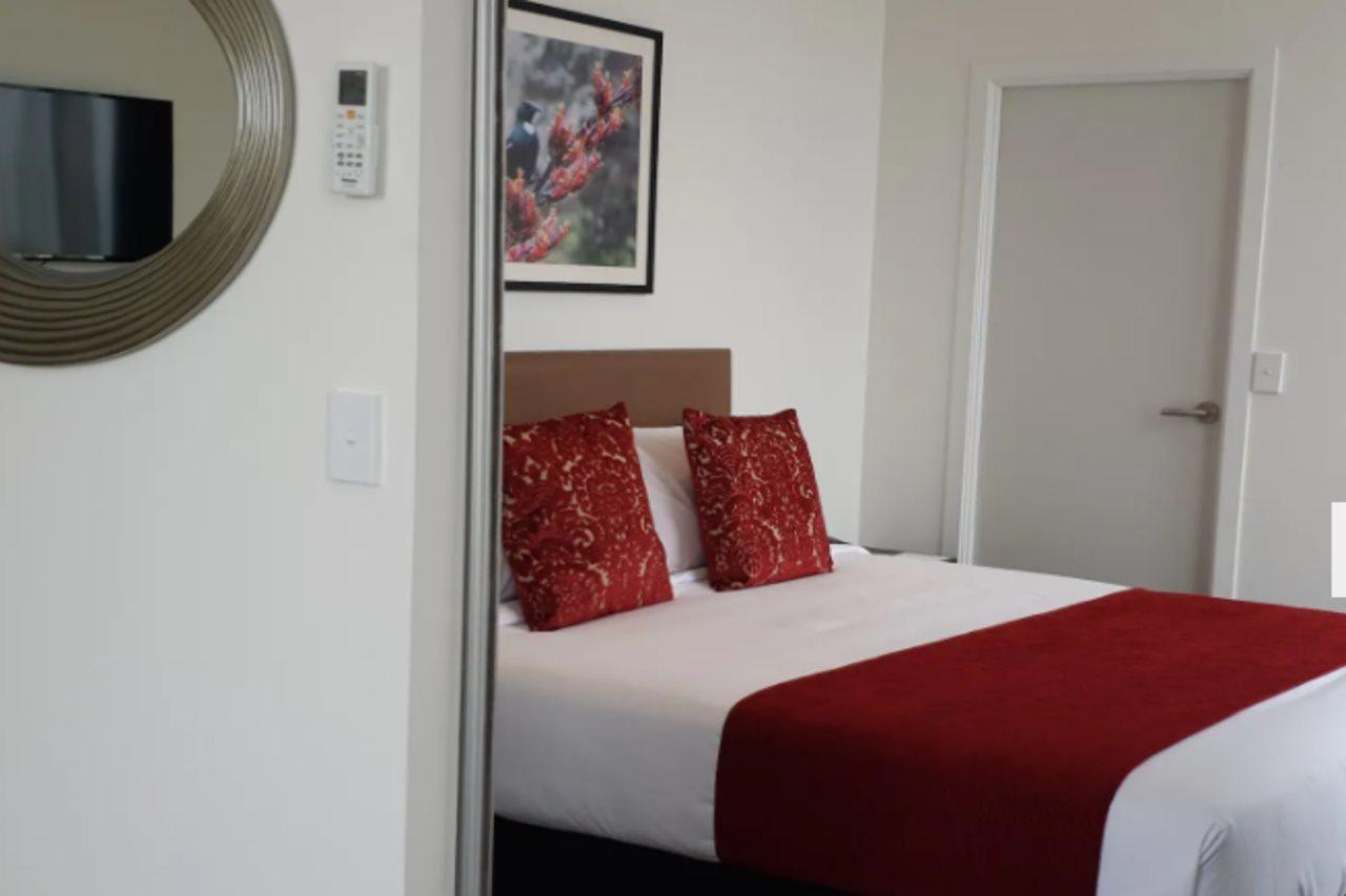 Ramada Suites By Wyndham Manukau Auckland Exterior photo